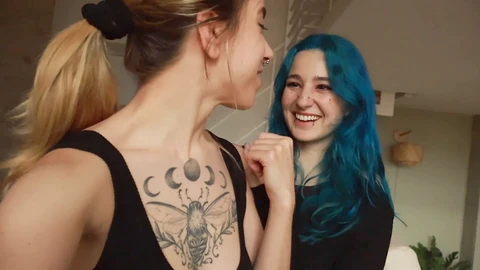 First date, lesbian kissing, vlog