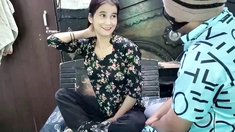 Bhabhi desi, 淫語, 18歳