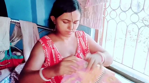 Stepbrother nails stepsister in spicy Indian fashion